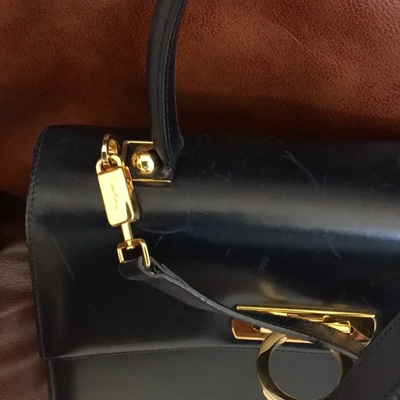 Authentic Salvatore Ferragamo Kelly Bag in Navy blue with gold hard ware - Picture 4 of 9